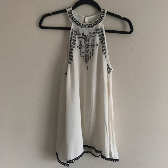 Clover & Scout Small White Aztec Print Blouse - Picture 2 of 7